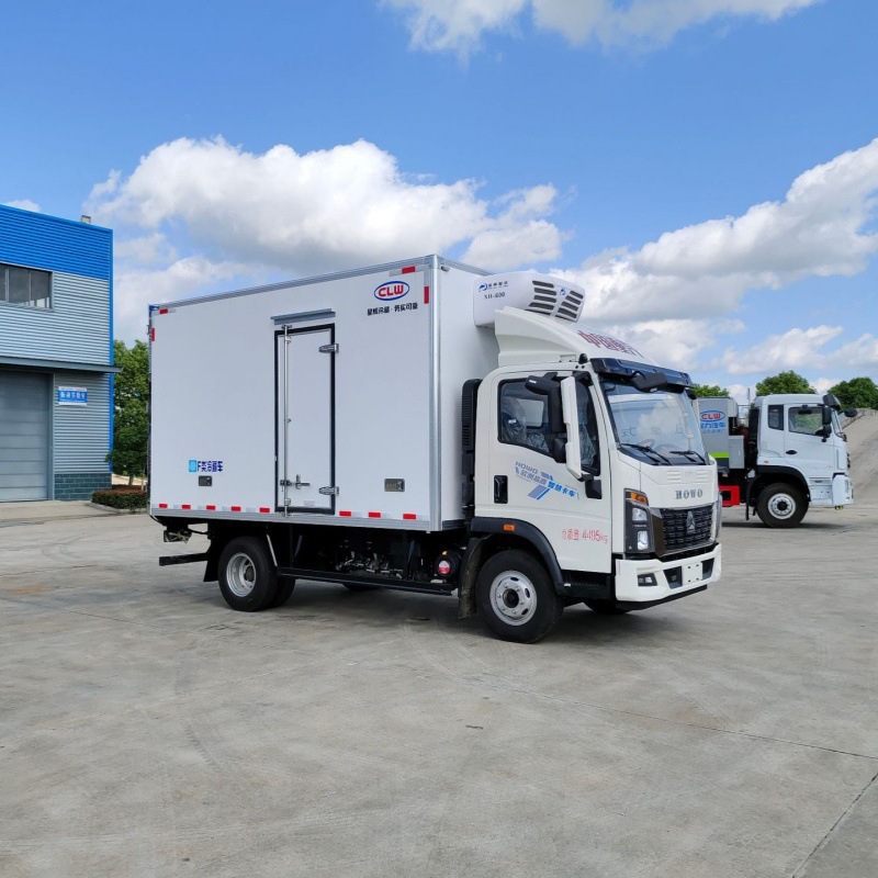 2米重汽豪沃冷藏车 肉类冻货冷藏车价格小型蓝牌食品运输车厂家