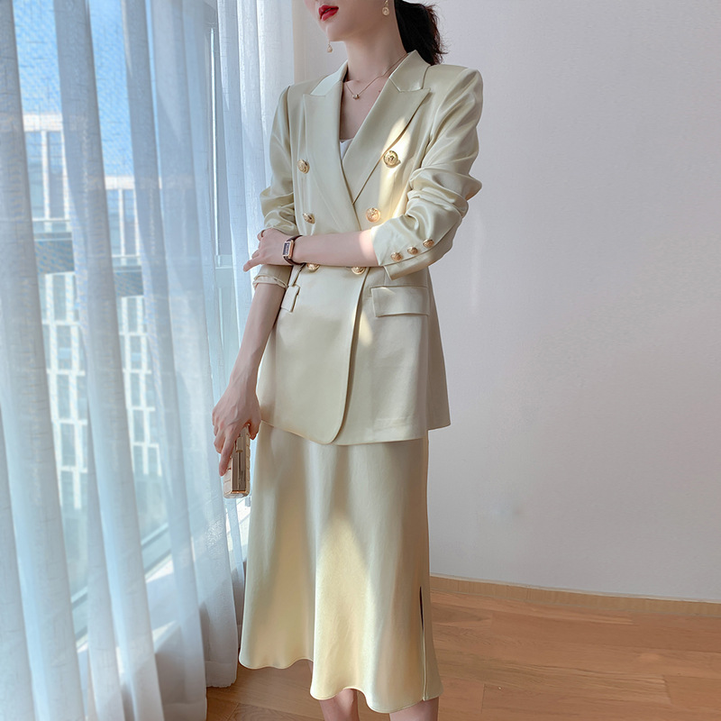 小西装西装区别