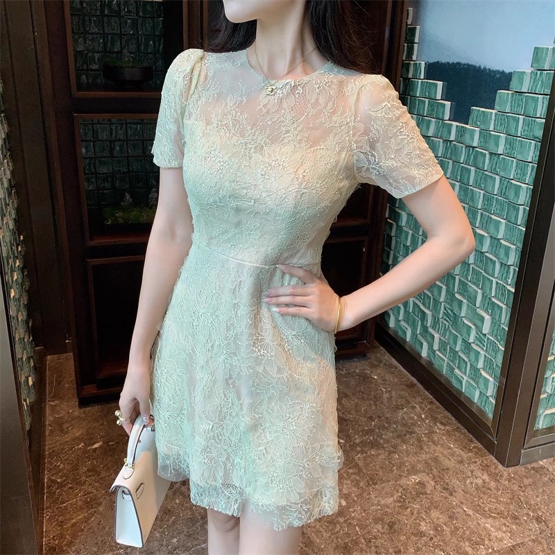 2024年夏季蕾丝连衣裙短袖立体花瓣绿色透视短裙-阿里巴巴