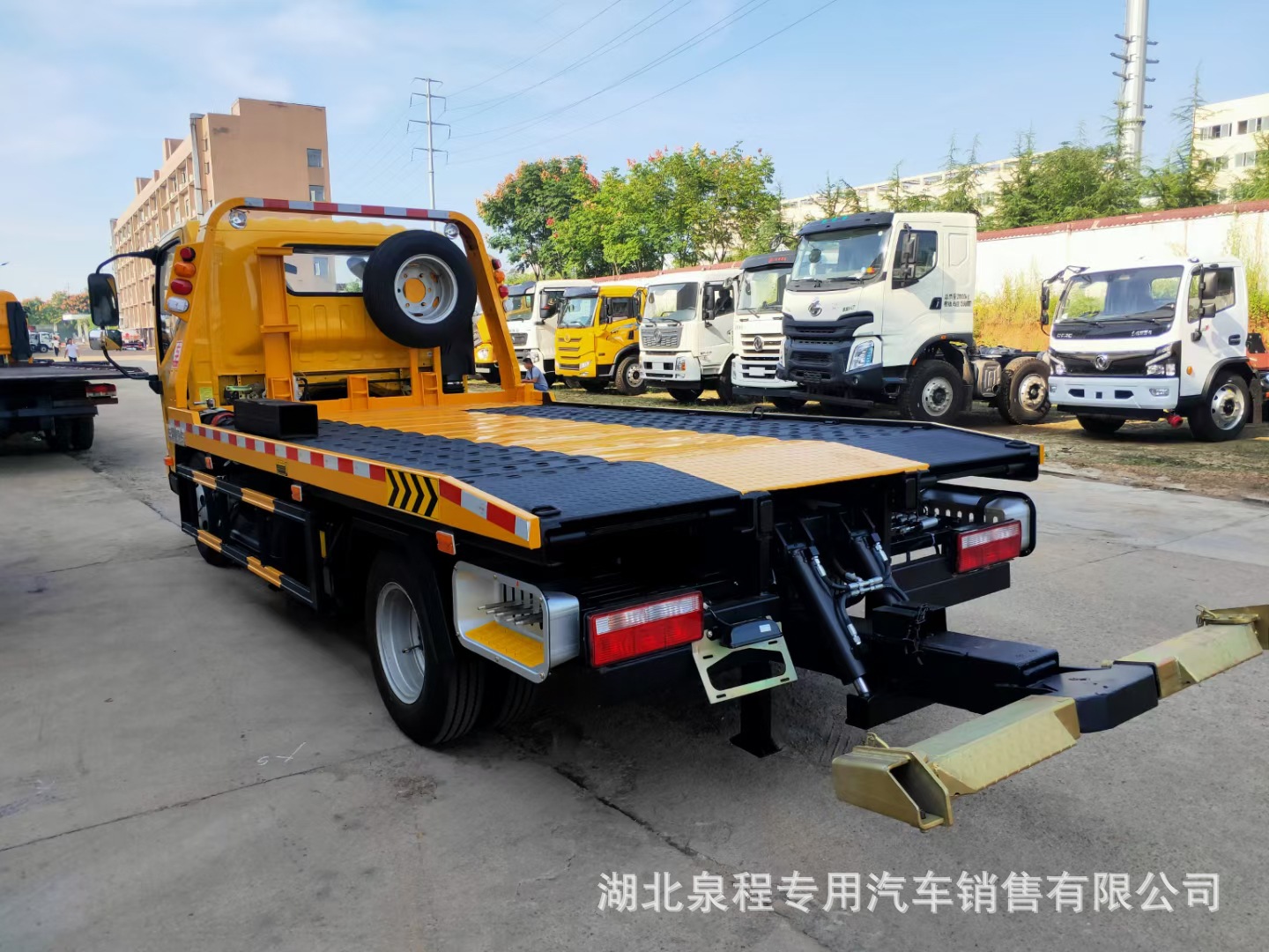 解放虎v蓝牌一拖二道路救援清障拖车厂家直销