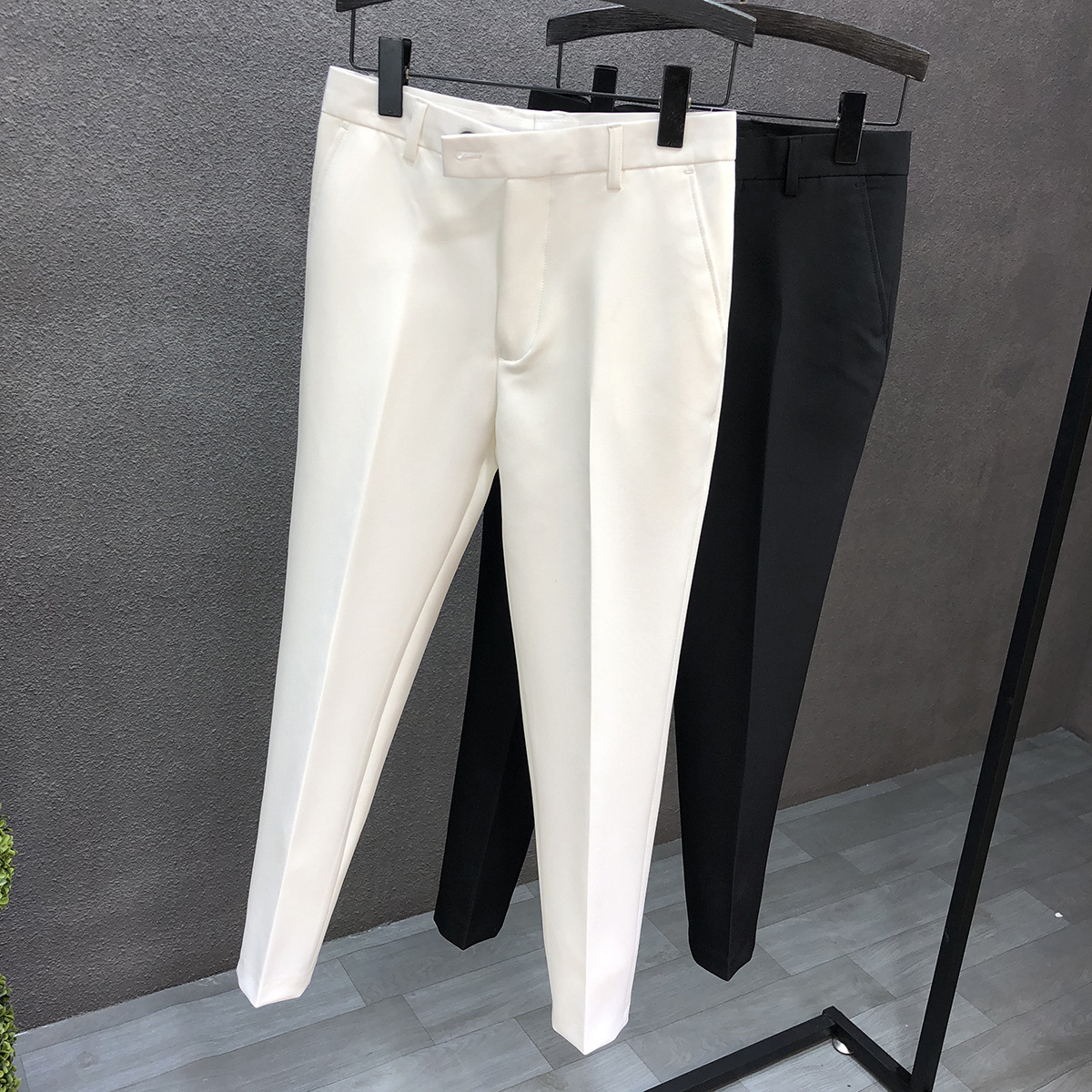 2024年春夏帅气白色西裤男修身九分裤网红裤子韩版潮流西装裤小脚