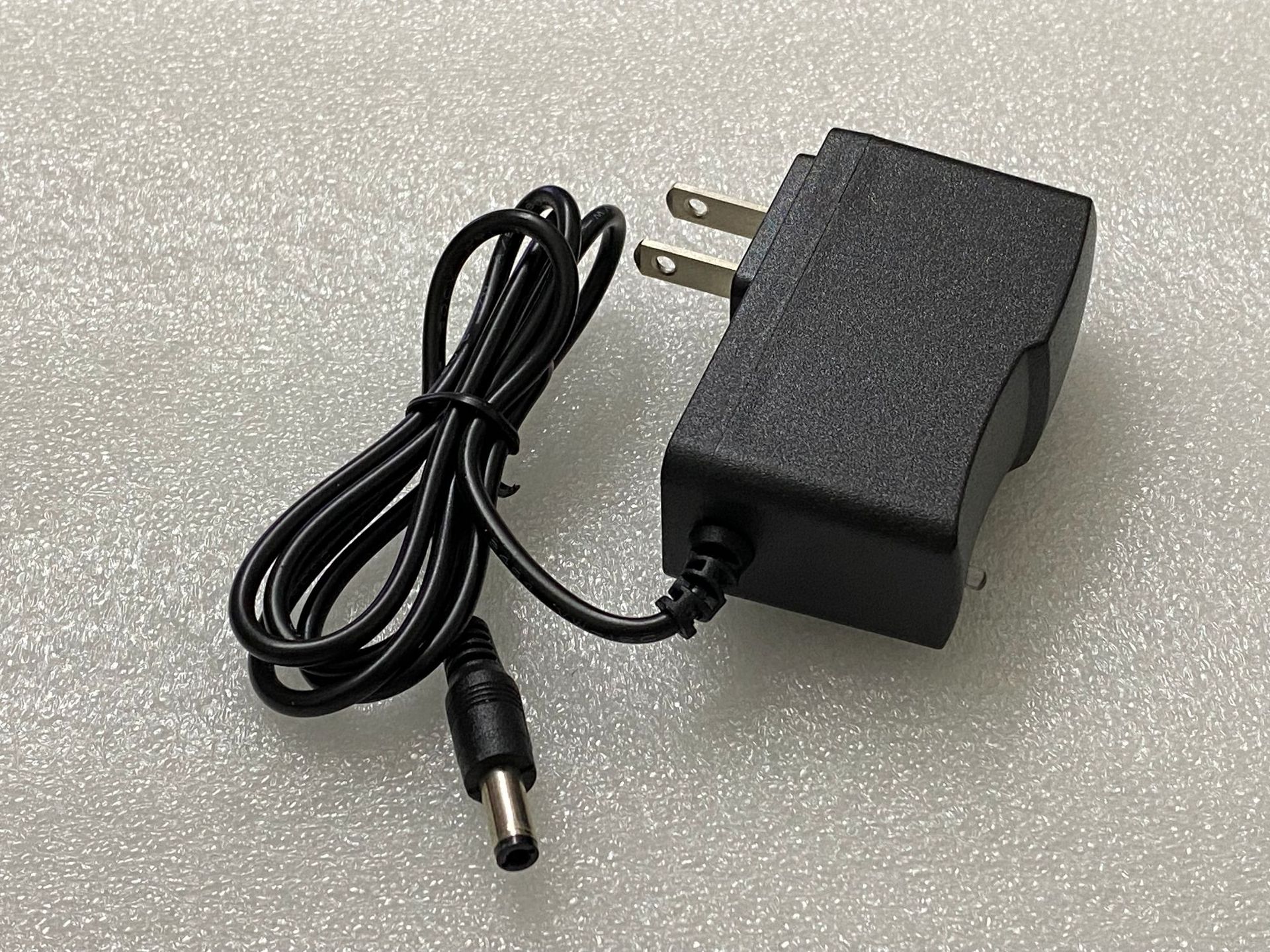 12v1a电源适配器无线路由猫机顶盒电源监控适配