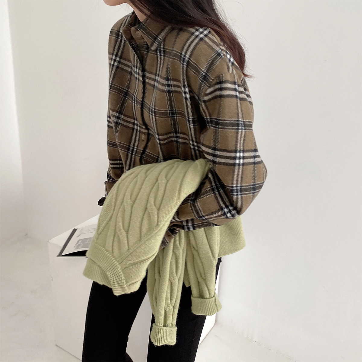 910016复古加厚呢料羊毛格子衬衫女韩版宽松长袖衬衣上衣冬