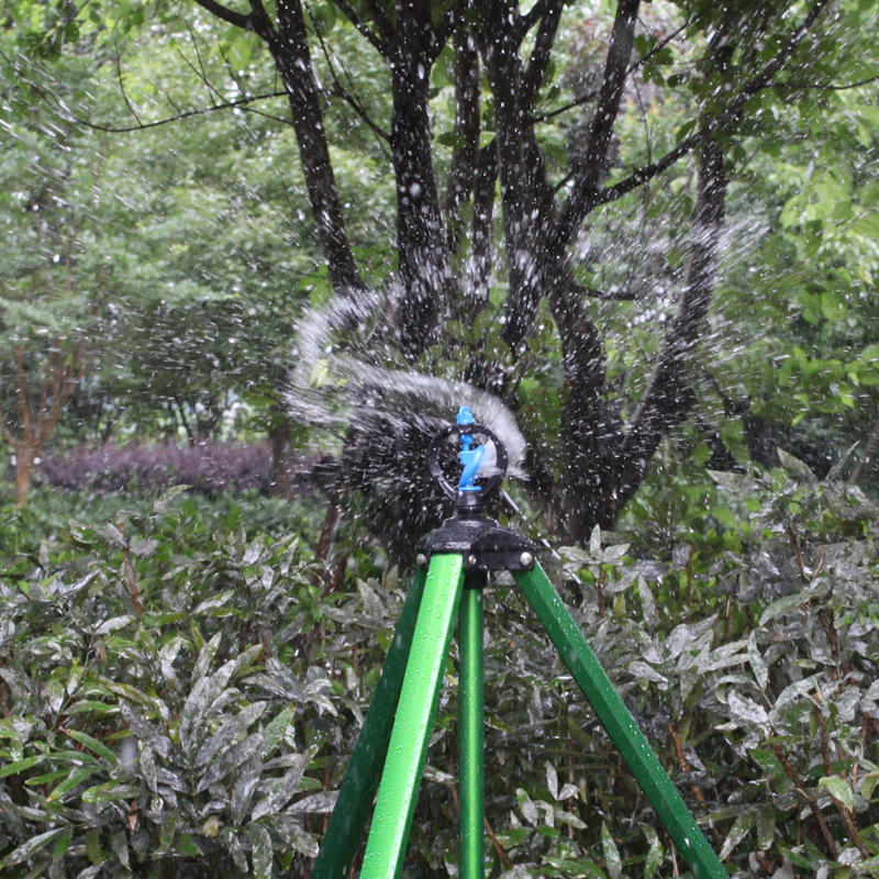 果园园林中距离涡轮喷头 360°旋转雨状喷头露天花卉微喷头带胶圈