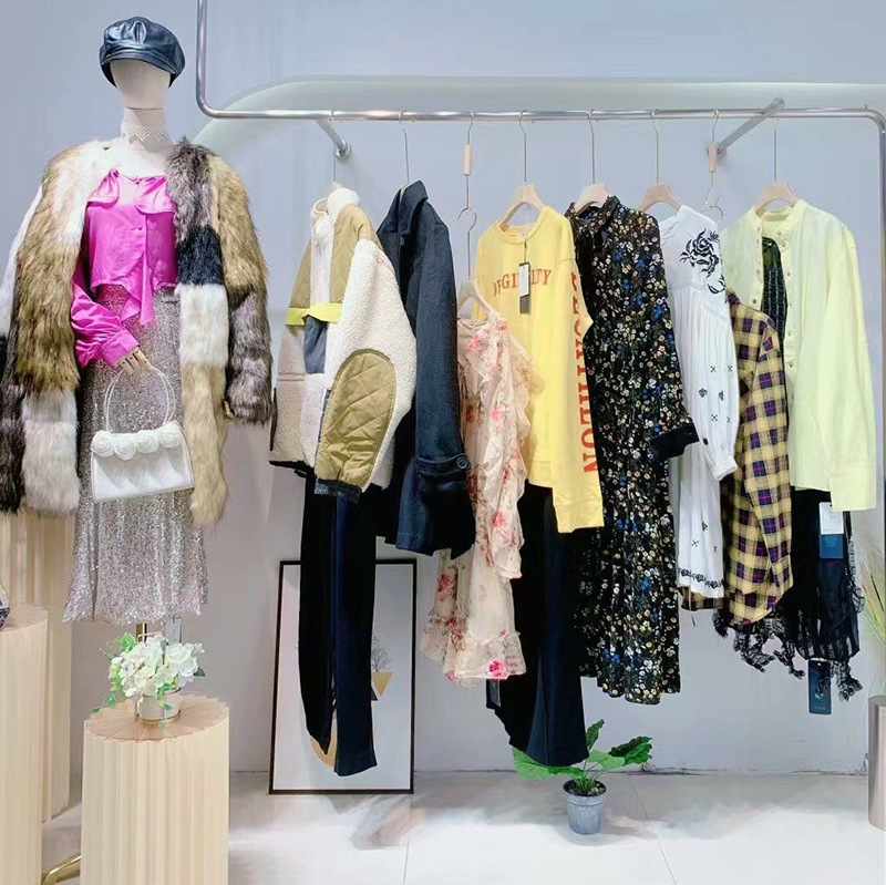 潮牌马克华菲2022冬季高端品牌折扣女装批发撤柜正品服装直播货源