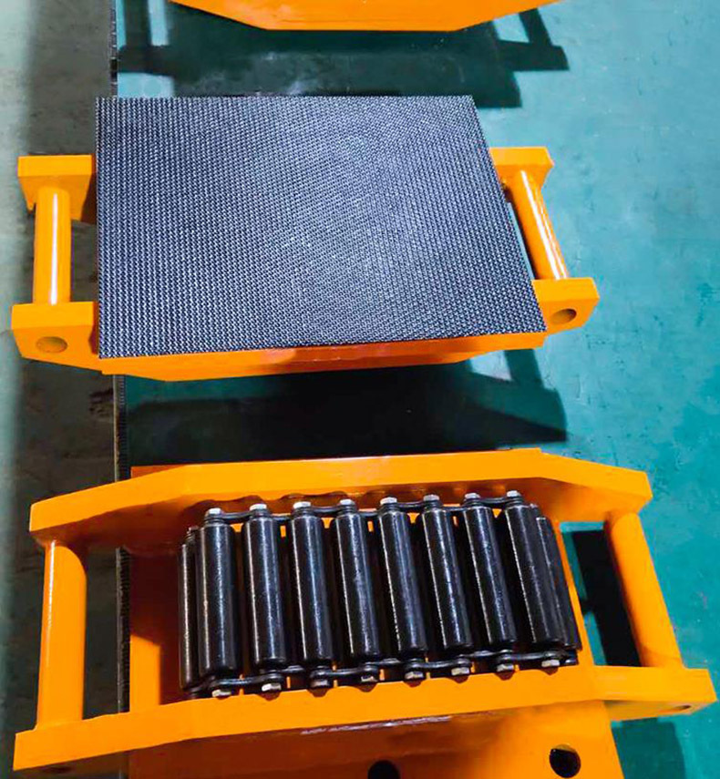 厂家供应crm履带式搬运坦克车 承重滚轮小车工字钢轨道搬运地坦克