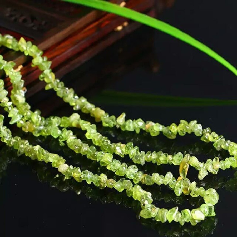 天然橄榄石小颗粒碎石diy项链毛衣链手链脚链天然各式水晶-阿里巴巴