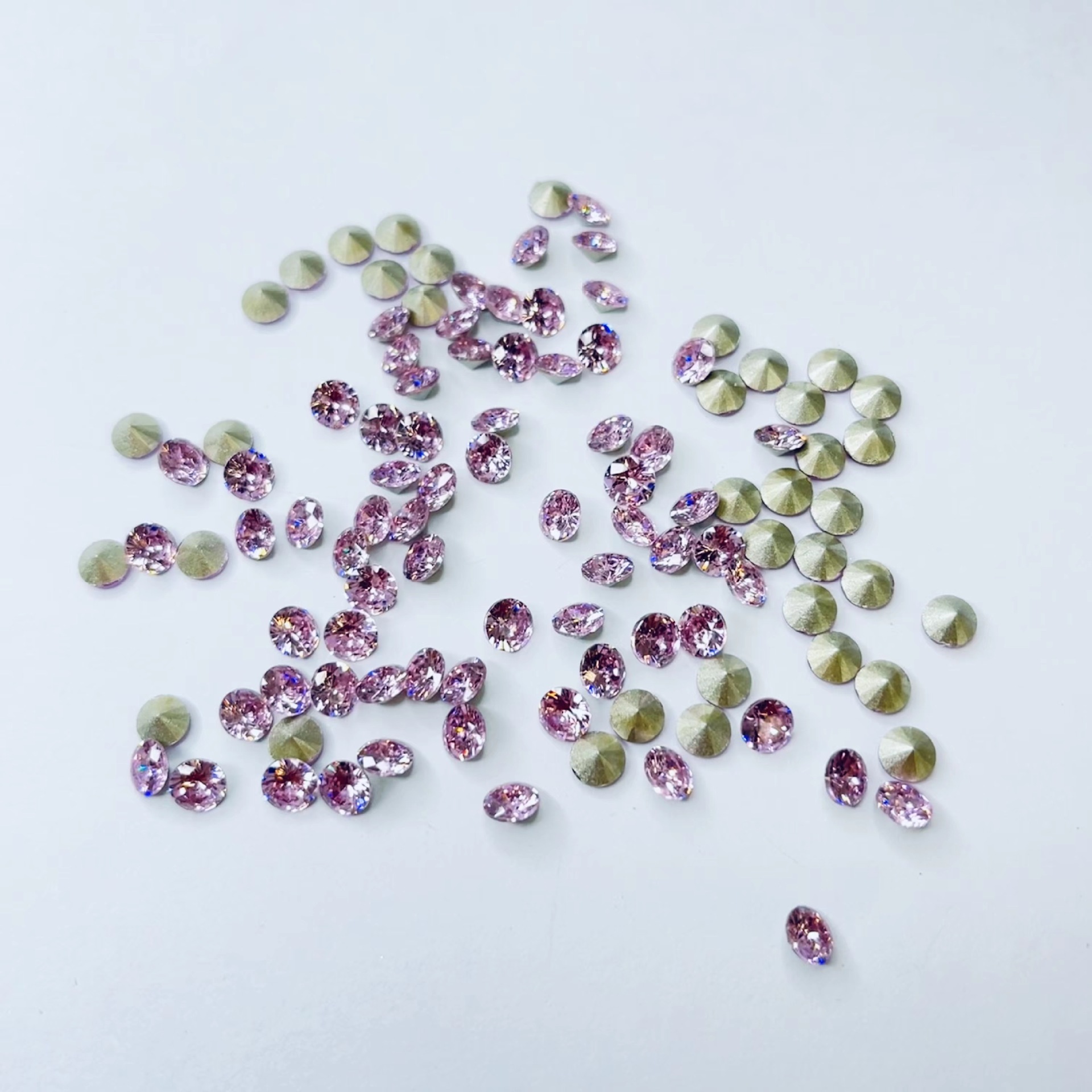 网红ins款5mm幻彩53切面锆石圆形尖底锆石人造玻璃宝石diy美甲装