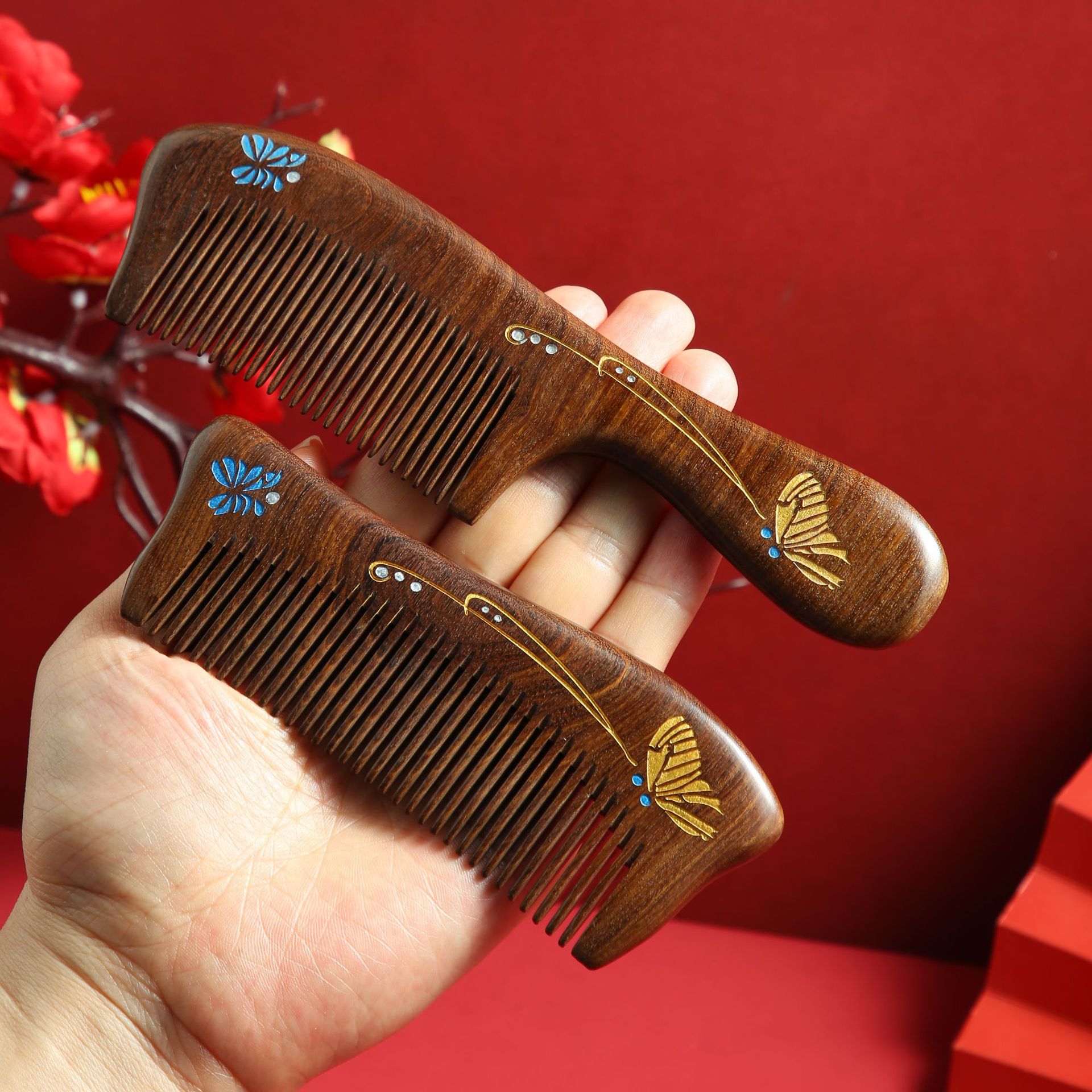 天然金丝檀木梳 手工彩绘漆艺梳子批发 整料实木按摩家用木质梳子