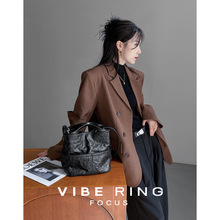 Vibe Ring/慵懒风褶皱水桶包女 秋冬新款可手提头层皮单肩斜挎包