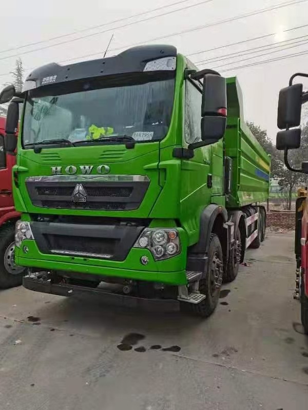 豪沃tx自卸车图片中国重汽豪沃库存自卸车价格山东济南库存自卸车