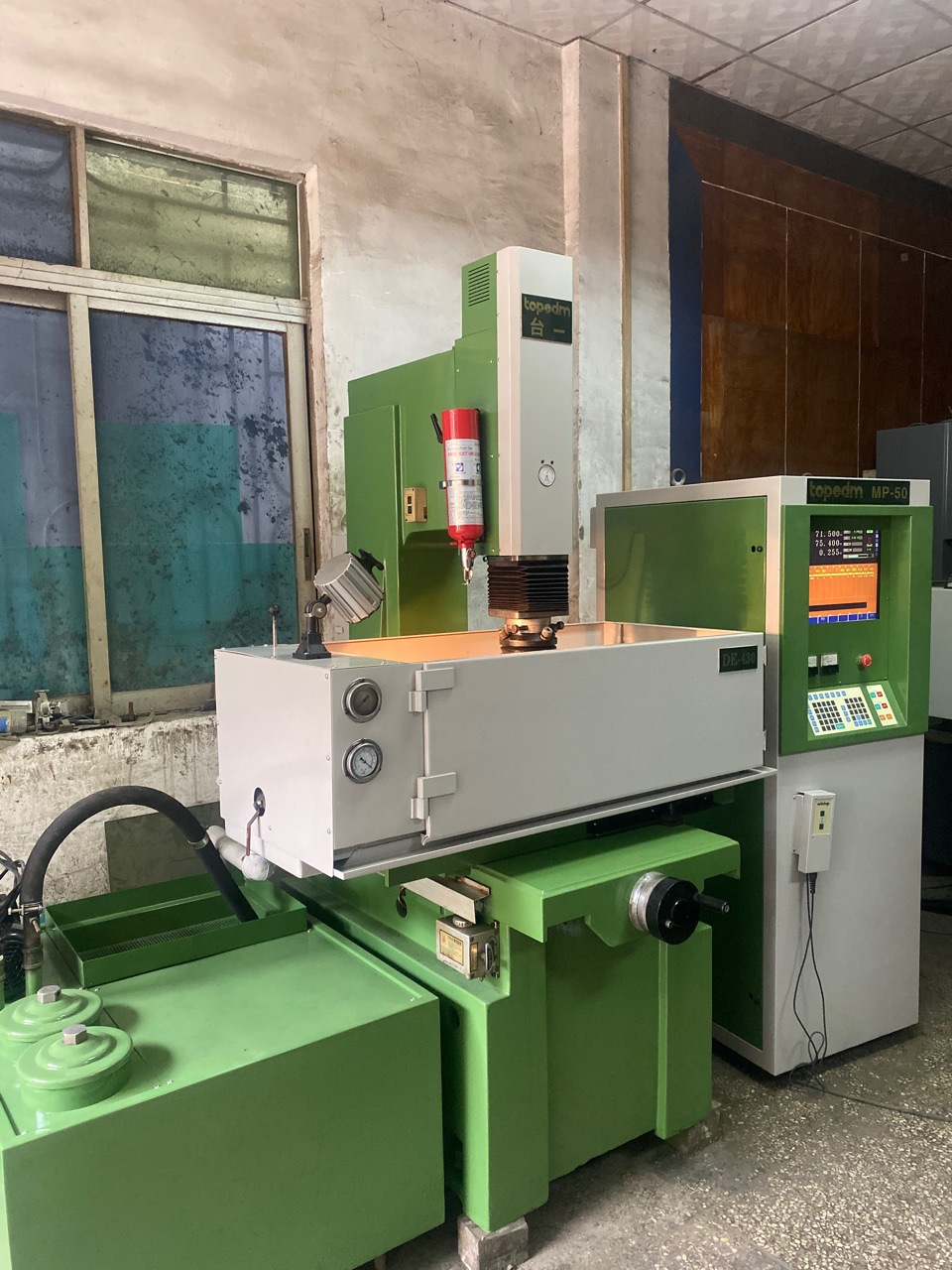 原装台一430火花机,正常使用,有油有磁盘,低价转让!