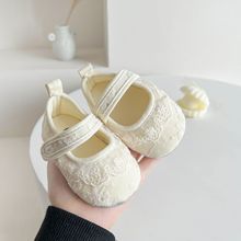 新生婴儿蕾丝花边防滑地板鞋韩版公主鞋女宝宝超萌百天软底步前鞋