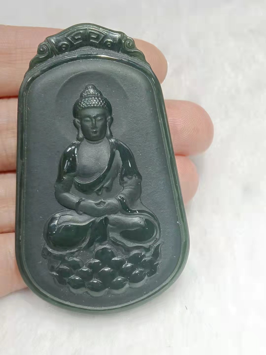 新疆和田玉青玉佛牌电脑雕刻