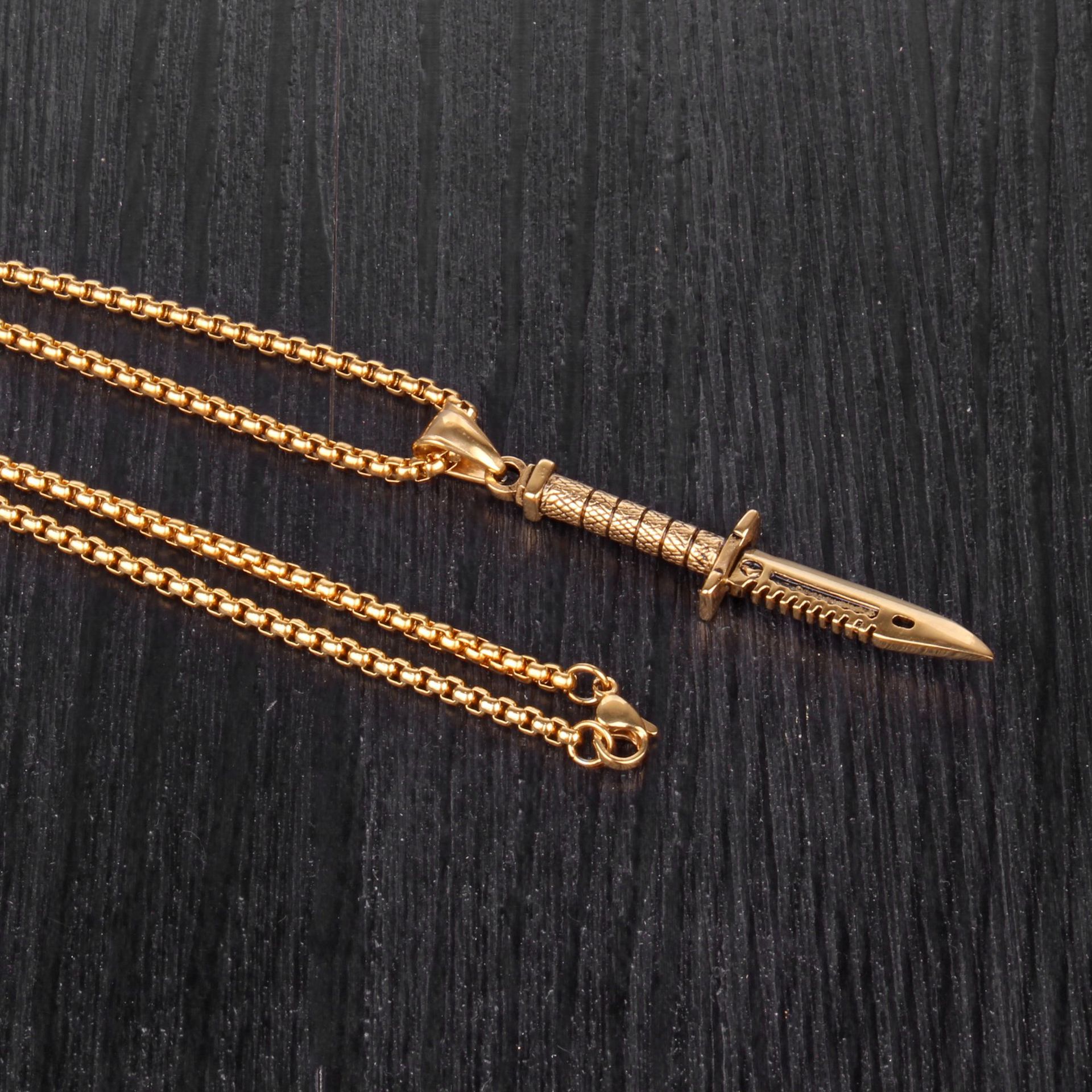 潮流时尚配饰 男士长款匕首小刀吊坠项坠 嘻哈潮男项链