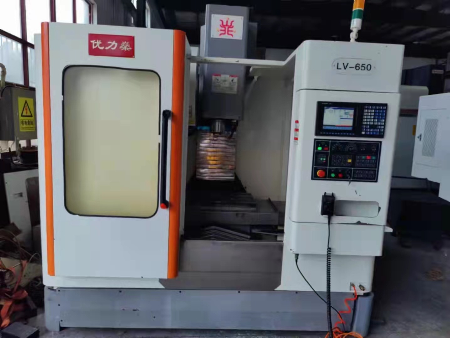 处理二手重庆麦斯特650立加bt40主轴直联12000转