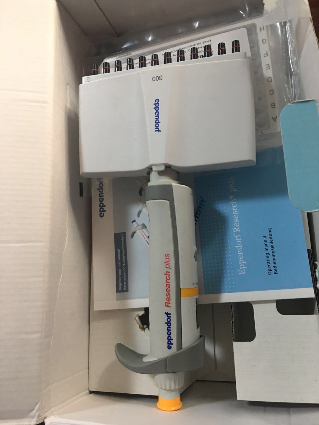 research plus12道可调量程移液器,eppendorf艾本德多道移液器
