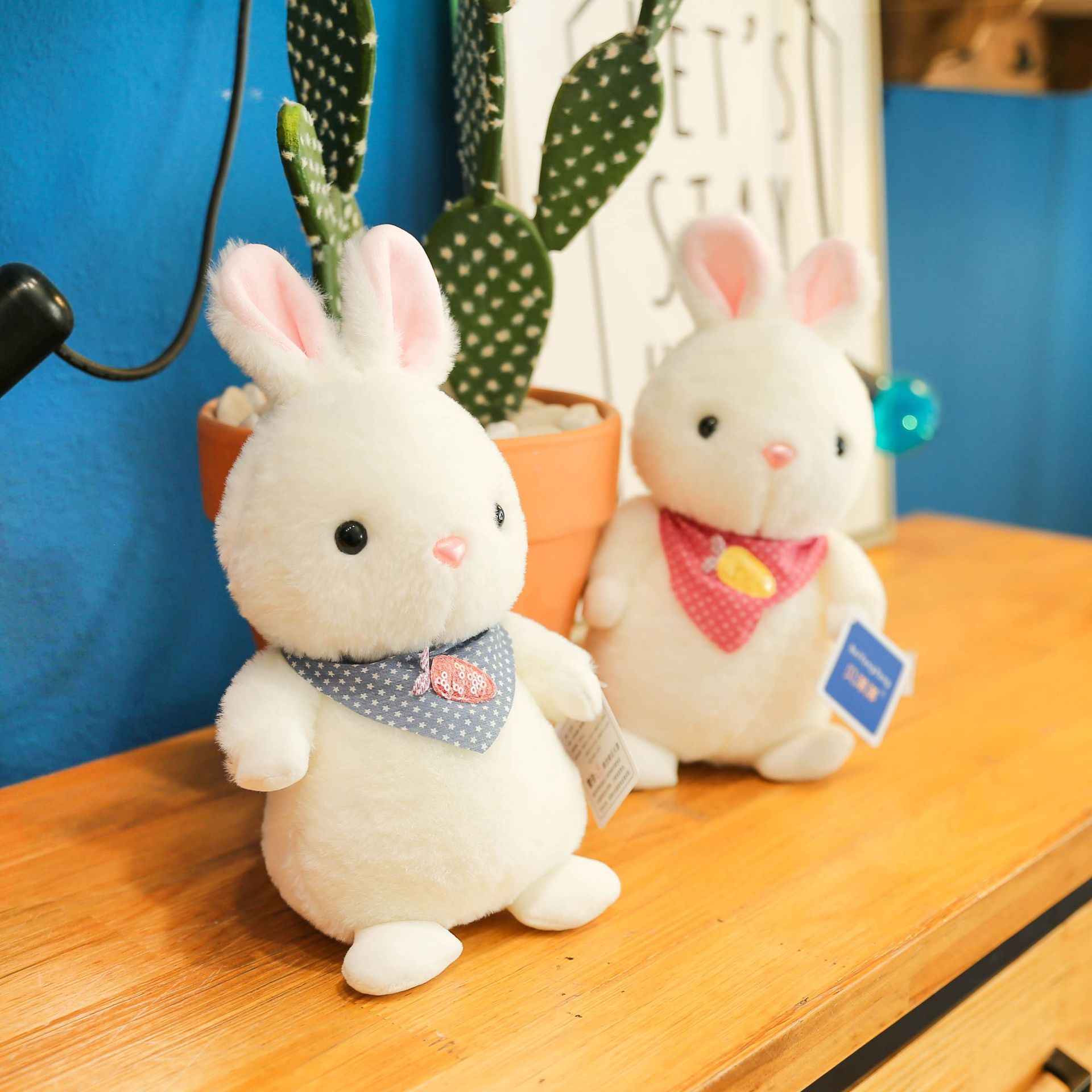 2022新款精品小兔子毛绒公仔创意8寸娃娃机公仔批发抓娃娃玩具