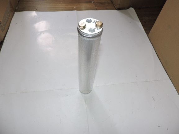 小j6空调干燥瓶空调干燥瓶储液器过滤器干燥剂冷媒过滤器