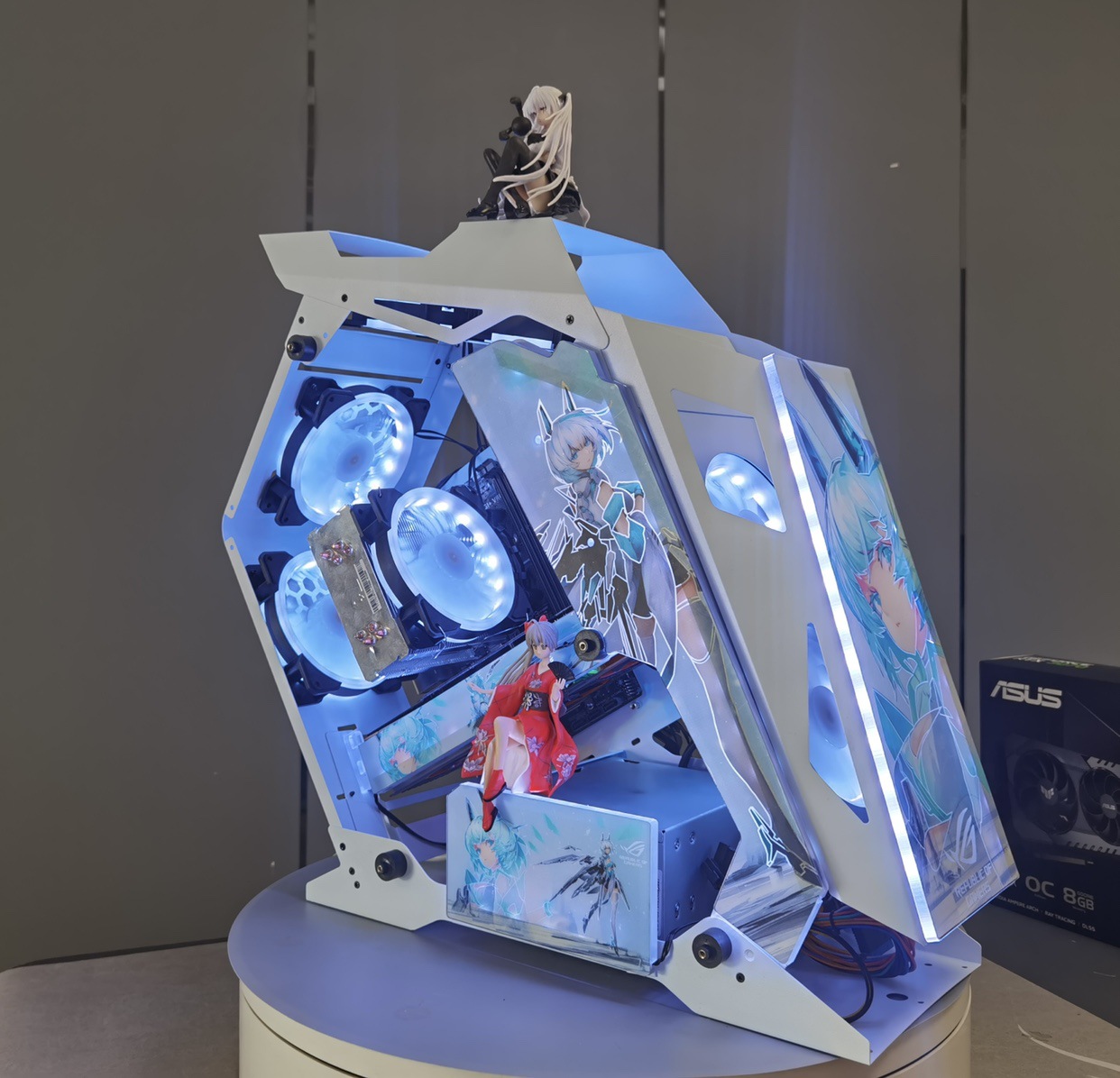 5成交4件鑫谷直男机箱台式机玻璃侧透atx电脑吹雪二次元动漫初音相似