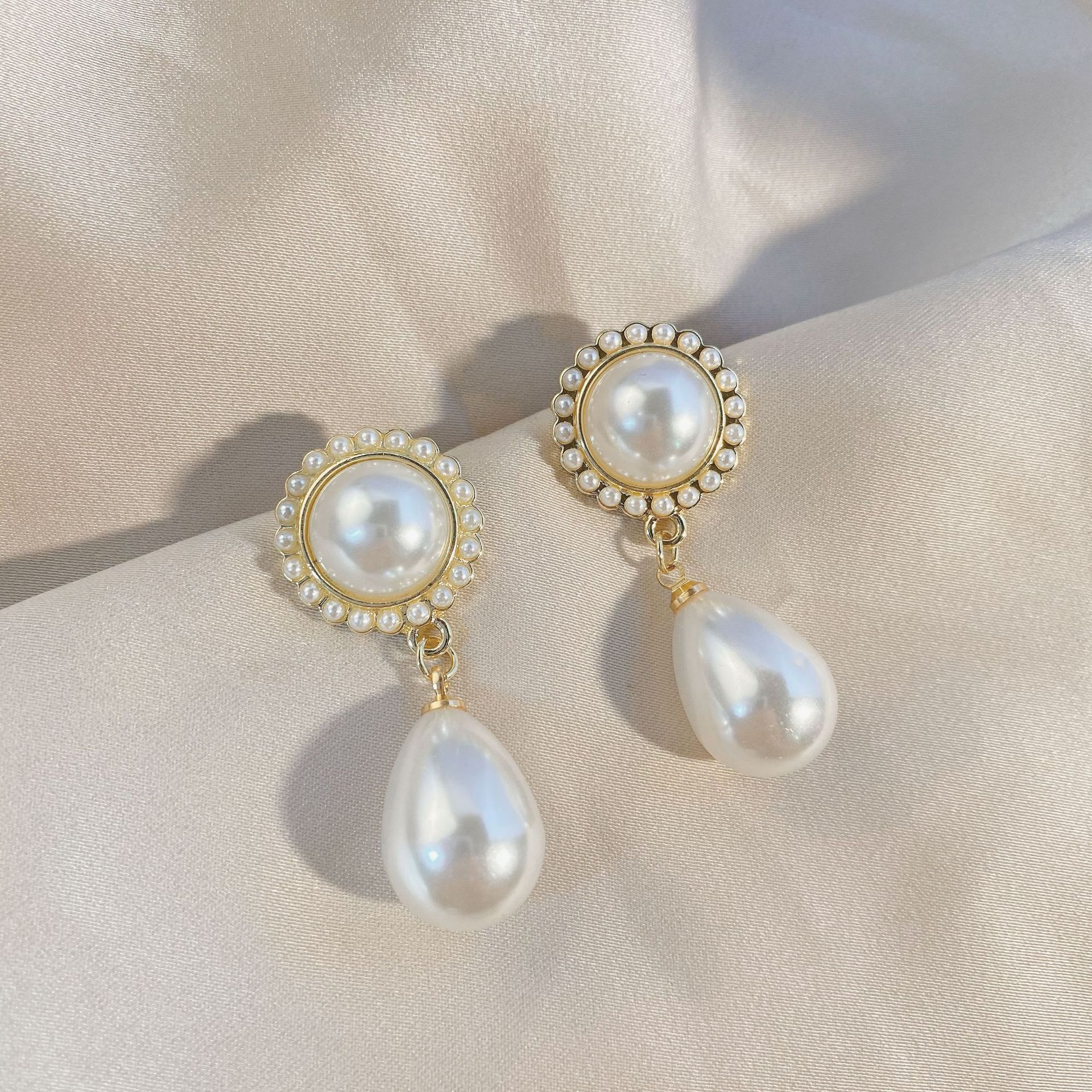 复古宫廷风耳钉水滴珍珠质感耳环s925银针法式港风新娘耳饰批发