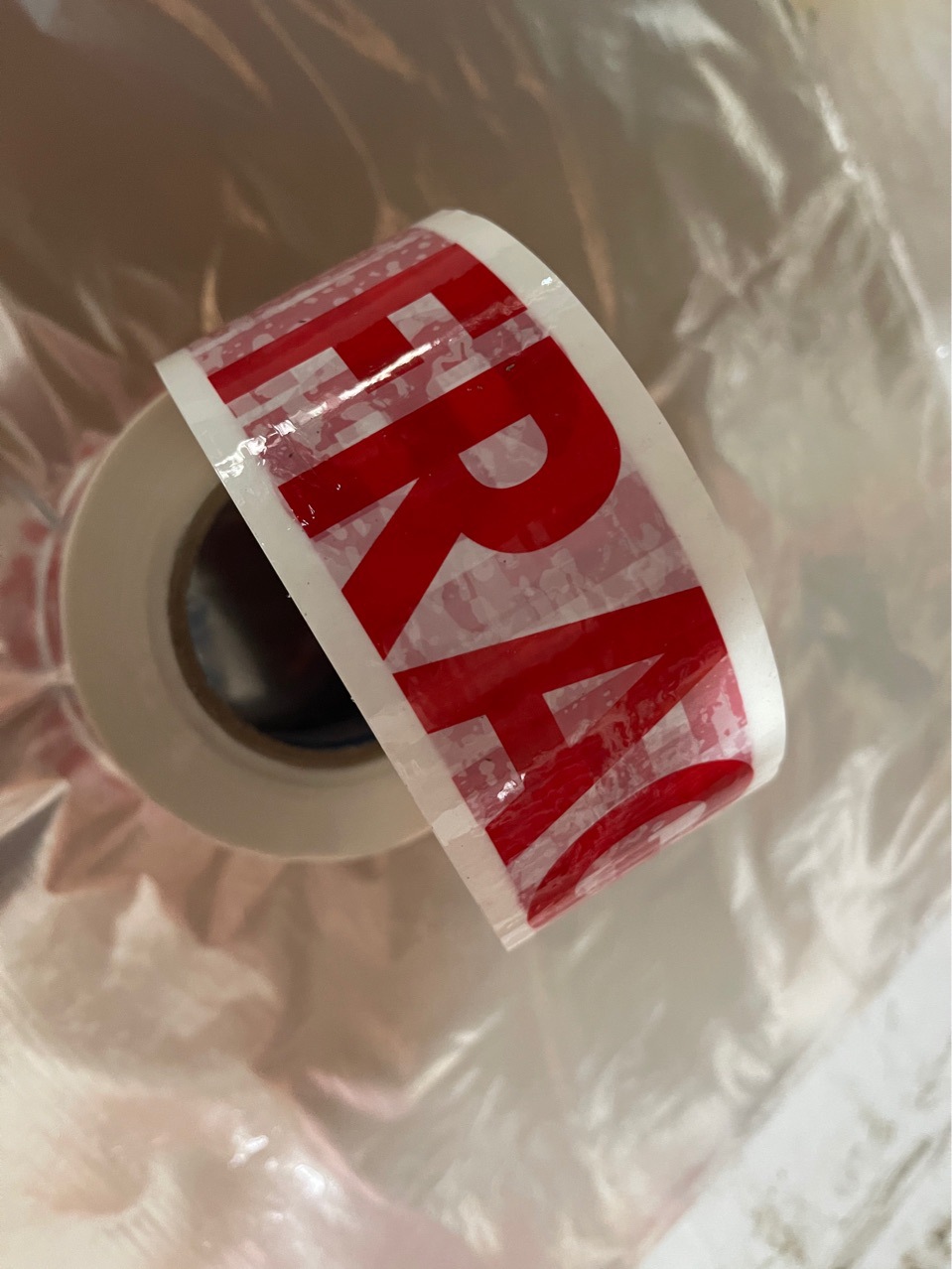 易碎英文胶带 乳白底红色字60mm宽  高粘度韧性强