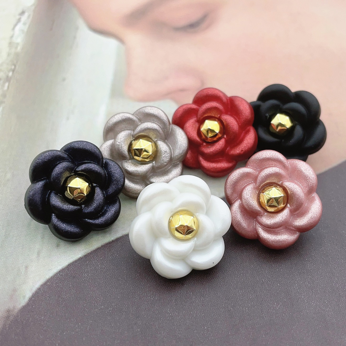 0成交2051包厂家直供服装辅料女装金色塑料纽扣女士风衣珠光树脂面镀