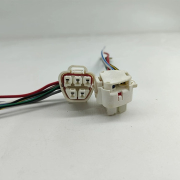 适用丰田卡罗拉凯美瑞 锐志皇冠 雅绅特燃油泵汽油泵插头原装进口