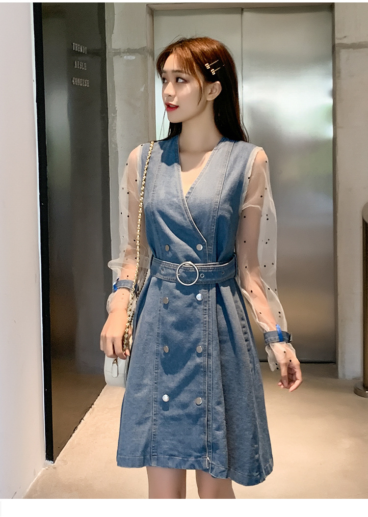 2021年春季新款韩版v领网纱拼接牛仔连衣裙女生气质牛仔a字裙