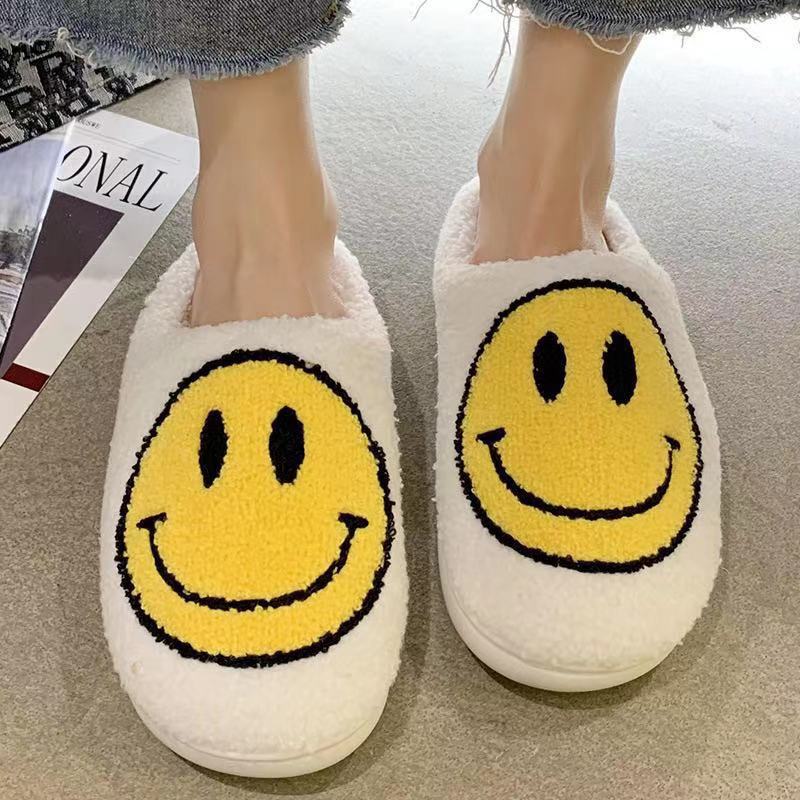 2021 Smiley Face Slippers Furry Couple Slippers Female Cute Autumn and Winter Home Indoor Cotton Slippers