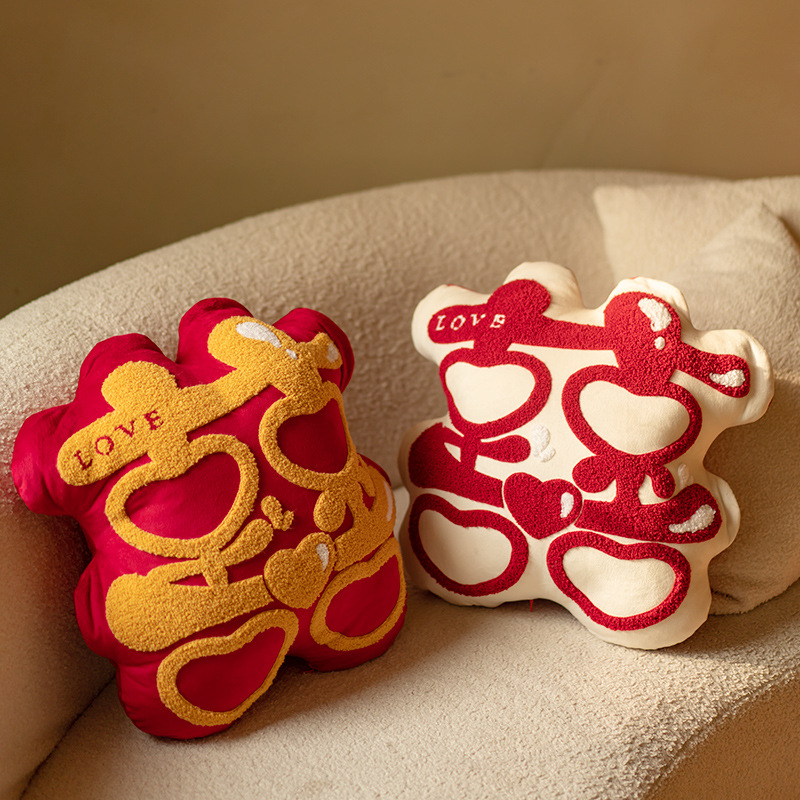 婚庆沙发新婚礼物喜字抱枕结婚一对喜字靠枕新娘送新人婚房抱枕被