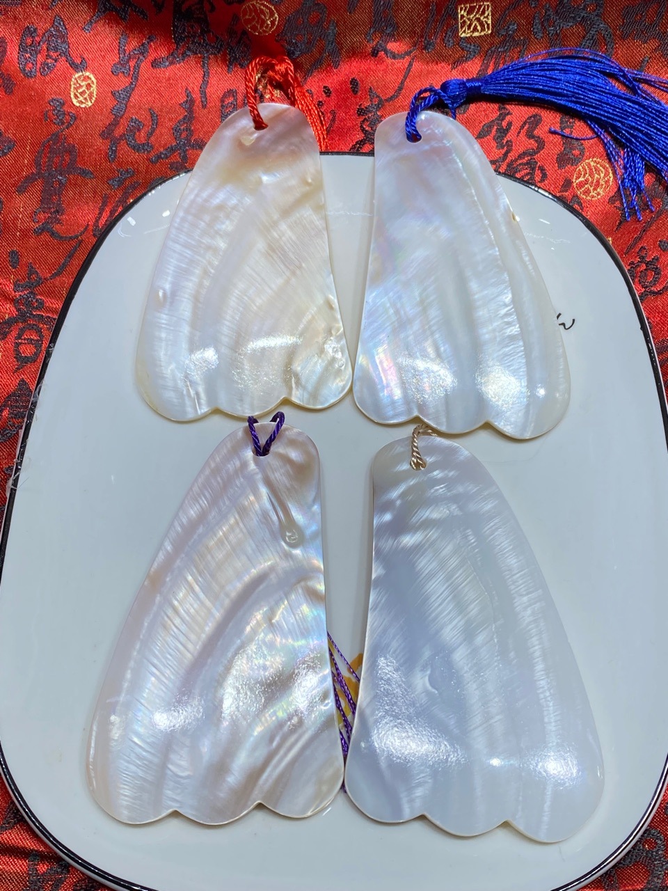 工厂直销 炫彩光泽珍珠蚌贝壳刮痧板 天然贝壳旅游纪念