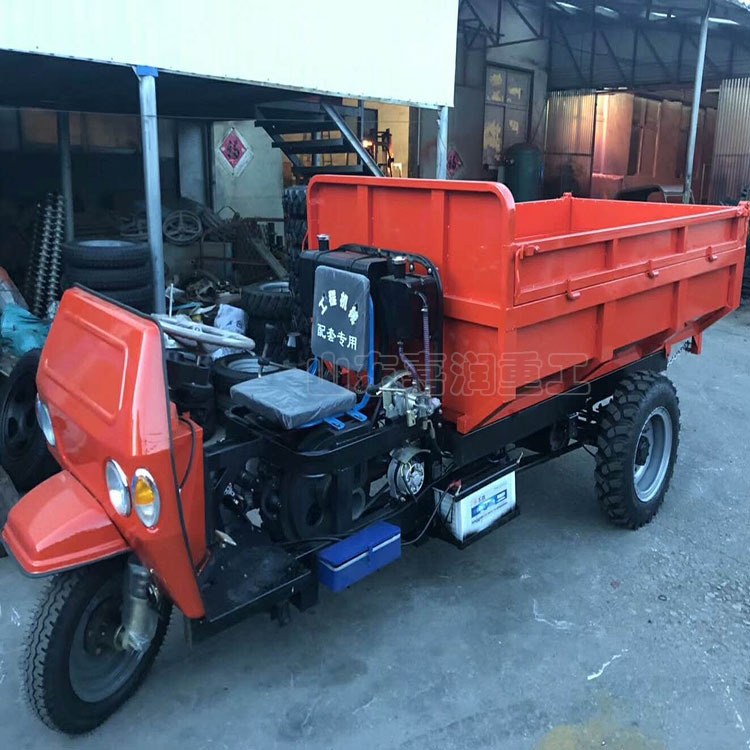 0成交0台四轮拖拉机前置撒肥机 柴油三马车后挂施肥机 颗粒肥抛洒机启