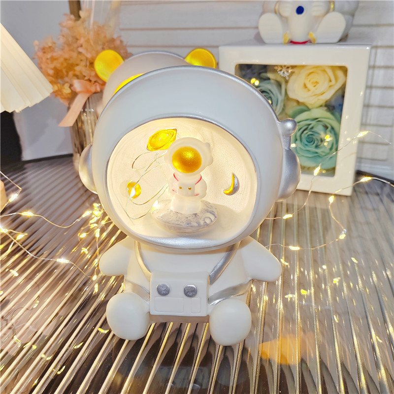Astronaut Small Night Lamp Spaceman Star Light Creative Piggy Bank Decoration Children's Hand Office Gift Birthday Gift