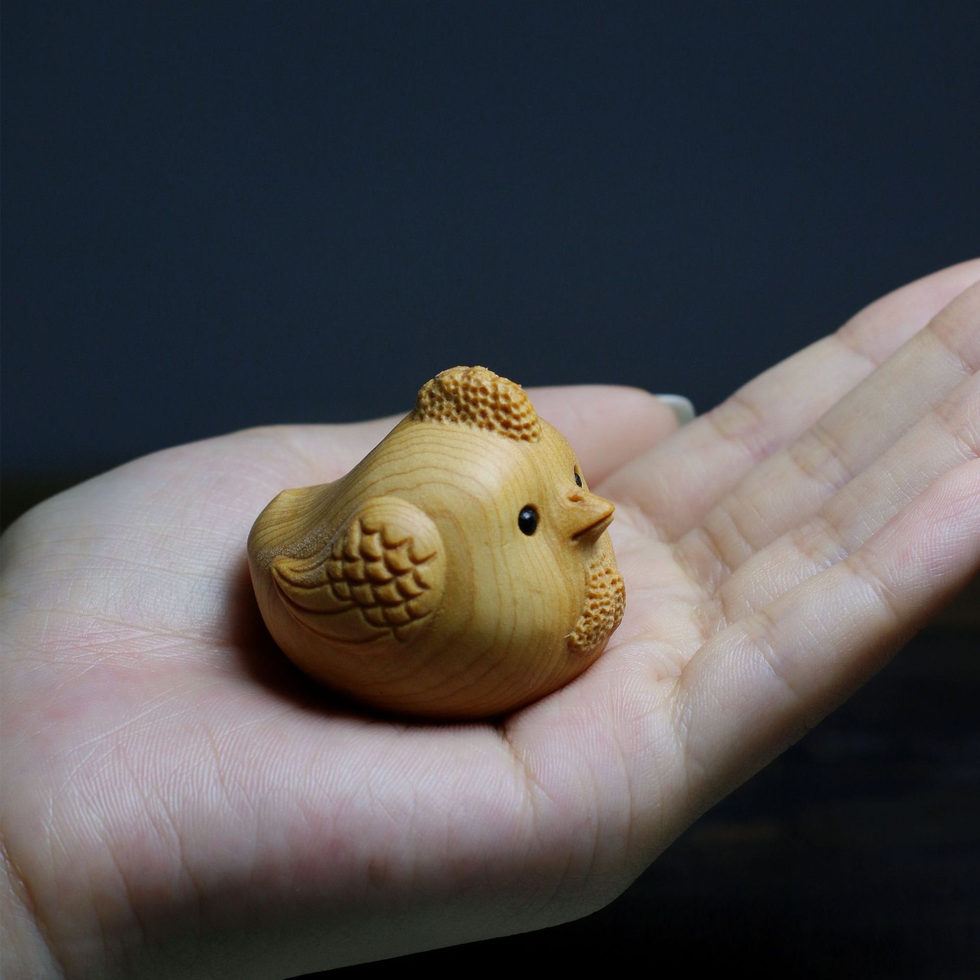 崖柏木雕刻小猴子手把件生肖猴动物钥匙扣挂件抖音网红款工艺品