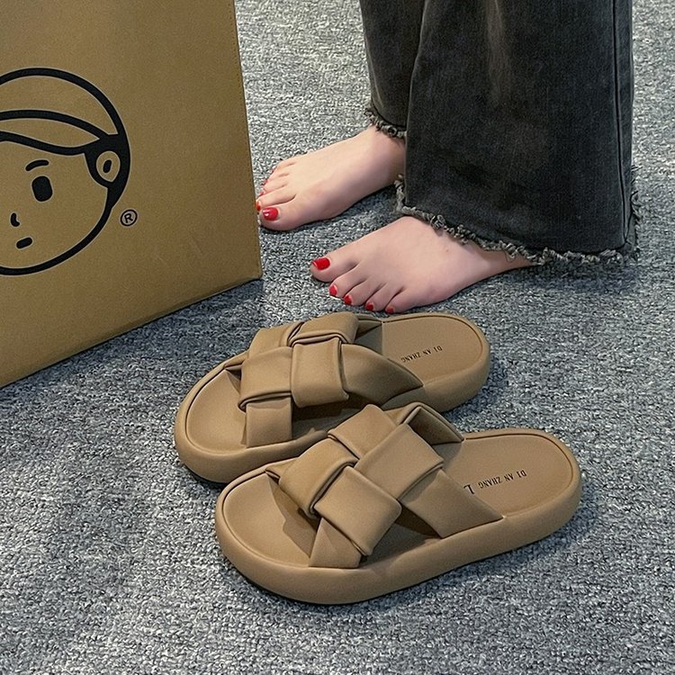 法式高级感凉拖鞋女外穿时尚2023年新款夏季网红厚底沙滩拖鞋女