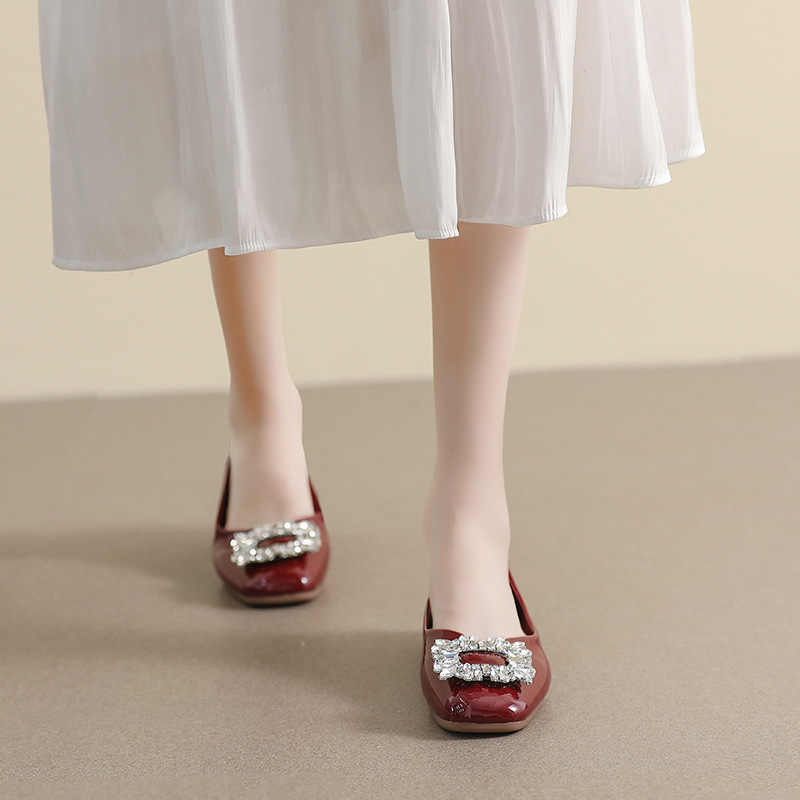 方头浅口单鞋女平底2024年新款夏季鞋子法式气质水钻法式黑色瓢鞋