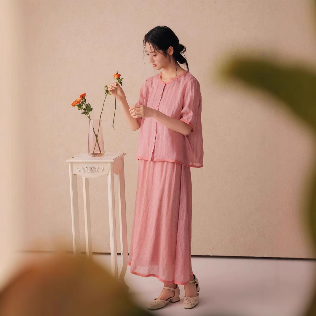 瓷语棉麻女装厂家