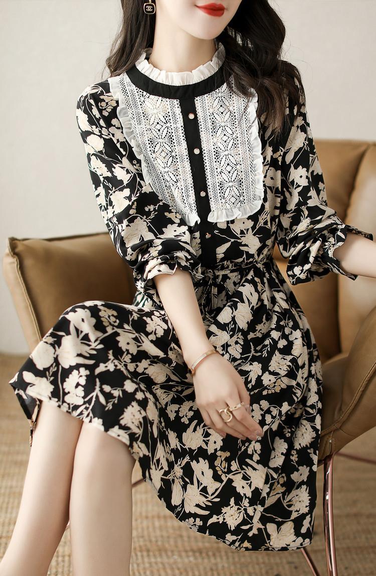 连衣裙女装2022春季新款时尚气质宽松蕾丝边拼接收腰裙子