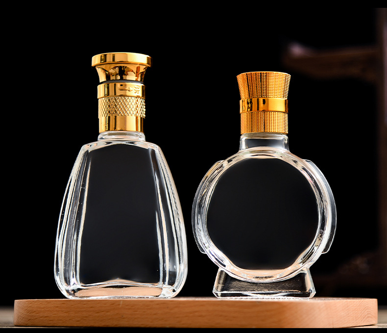 批发透明玻璃酒瓶250ml 加厚空酒瓶密封分酒瓶创意浮雕白酒瓶供应