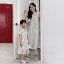 韩版亲子装夏季新款母女装条纹长款连衣裙中小童女孩裙子一件代发