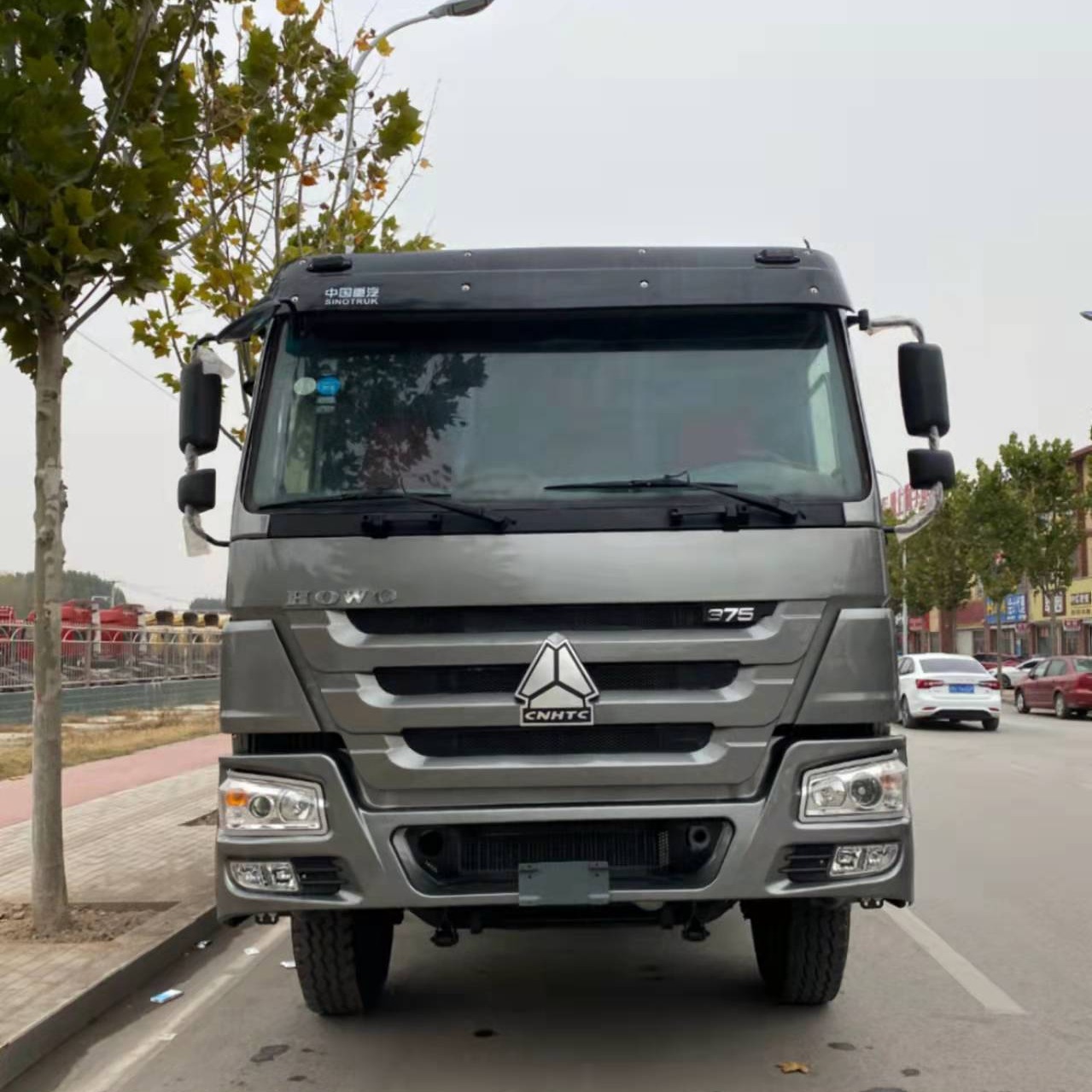 专业出口中国重汽豪沃重型卡车6*4 自卸车371 375 砂石料翻斗车