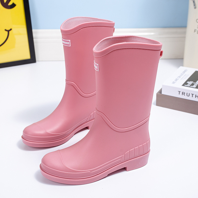 2023 New Internet Celebrity Waterproof Adult Rain Boots Women's Fashion Summer Simple Design Kitchen Rubber Shoes Mid-Calf Rain Boots for Women