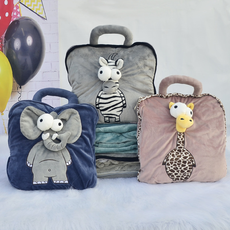 可爱卡通立体抱枕被子两用空调毯办公午睡枕加厚毯子靠垫跨境批发