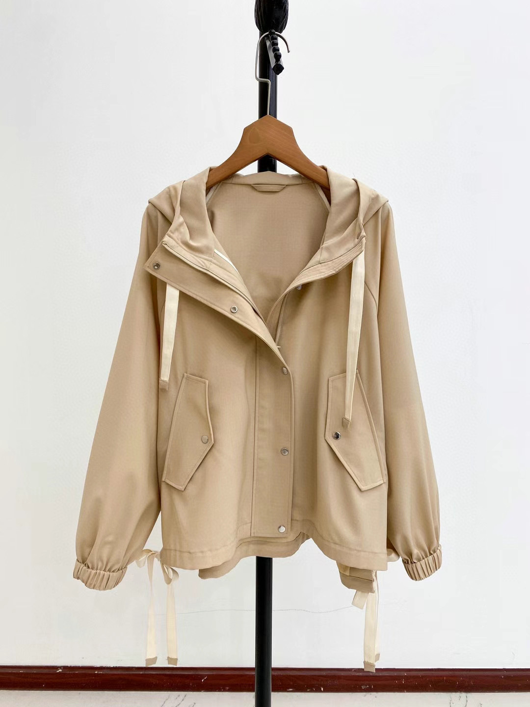 146h26wm~清现货小禾ic羊毛真丝连帽短风衣外套-阿里巴巴