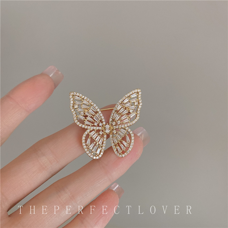 New Luxury Micro Inlaid Zircon Butterfly Brooch Female Ins Trendy Pin Buckle Clothes Badge Fashion Trending Accessories