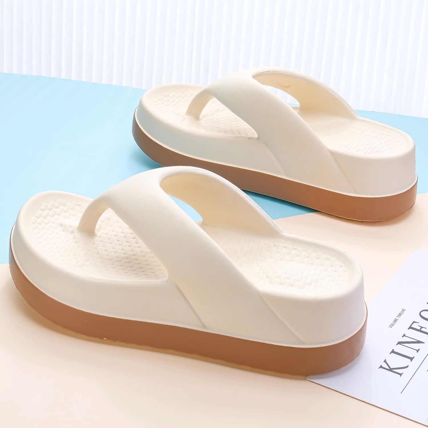 踩屎感人字拖女款厚底夏季2024外穿室内居家厚底防滑踩屎感凉拖鞋