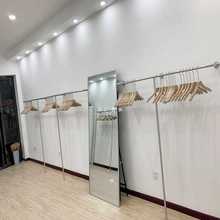 服装店展示架上墙挂衣架女装店货架落地不锈钢靠墙架展示架壁挂架