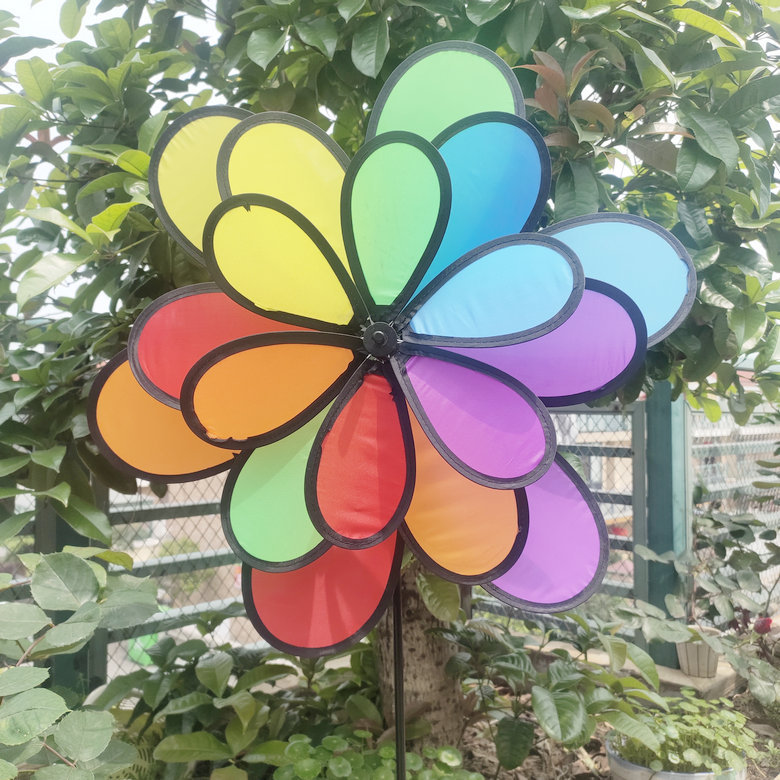 黑边三层彩虹轮布艺风车儿童玩具户外双层圆形风车楼盘园林装饰