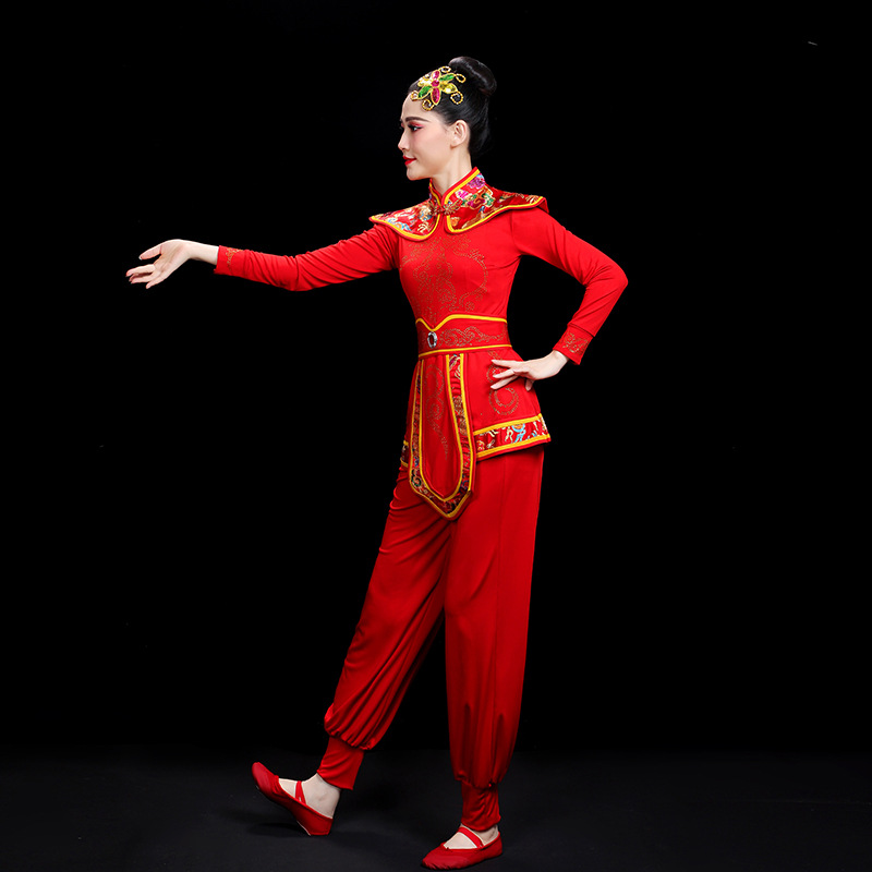 新款广场舞套装成人女秧歌服装青年扇子舞演出服腰鼓服-阿里巴巴